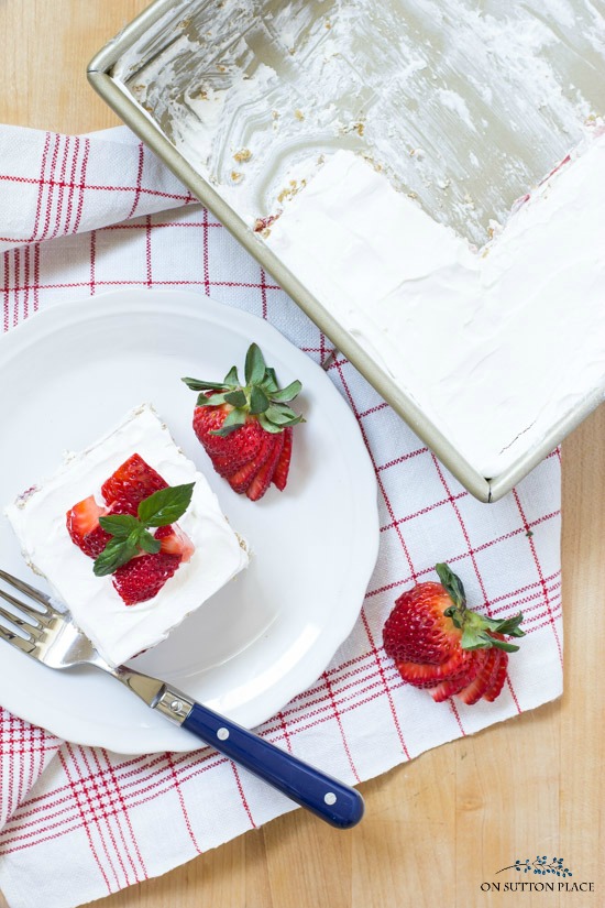 Strawberry Ladyfinger Icebox Cake Recipe: How to Make It