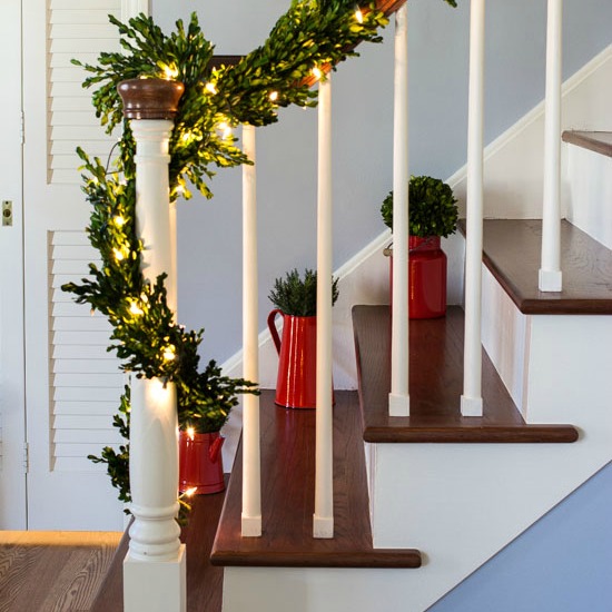 Simple Christmas Entry Decor - On Sutton Place