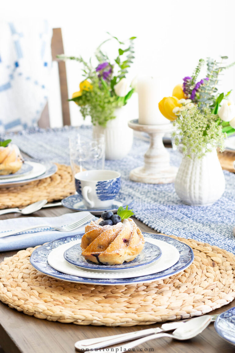 Blue and White Table Decoration Ideas: Creating Elegant Ambiance