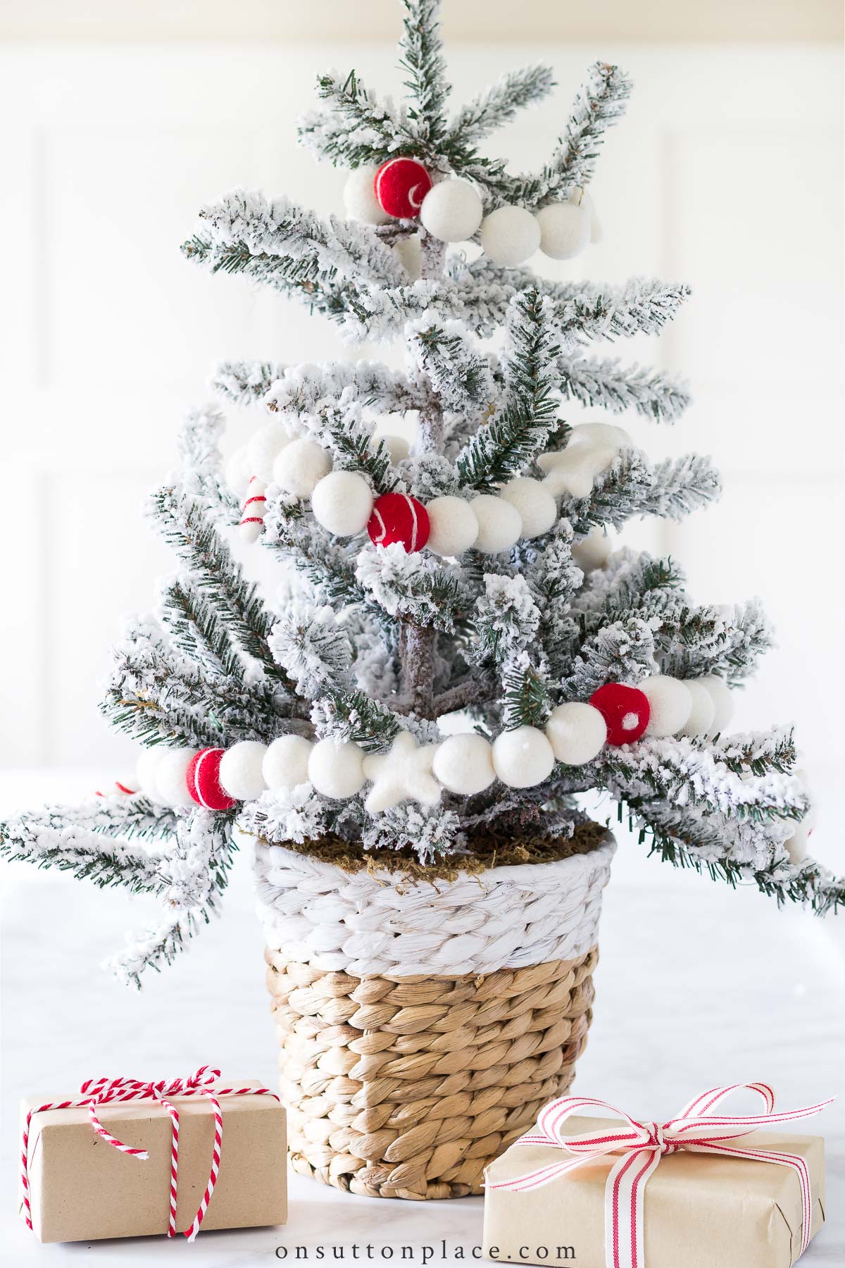 How to make a felt christmas styrofoam tree - B+C Guides