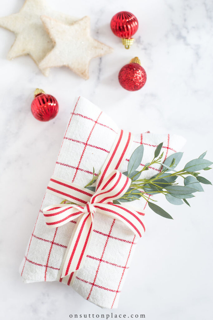 12 Creative Gift Wrap Ideas Using Simple Brown Paper - Cindy